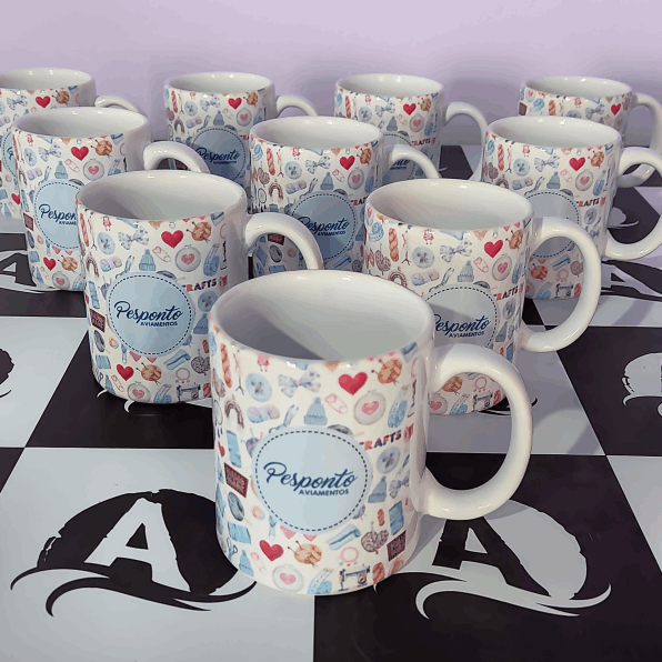 caneca cerâmica personalizada